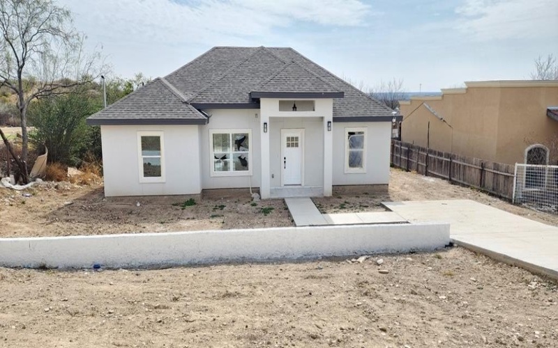 1184 Calle Baltica, Eagle Pass, TX 78852, 3 Bedrooms Bedrooms, ,2 BathroomsBathrooms,Residential,For Sale,1184 Calle Baltica,81004