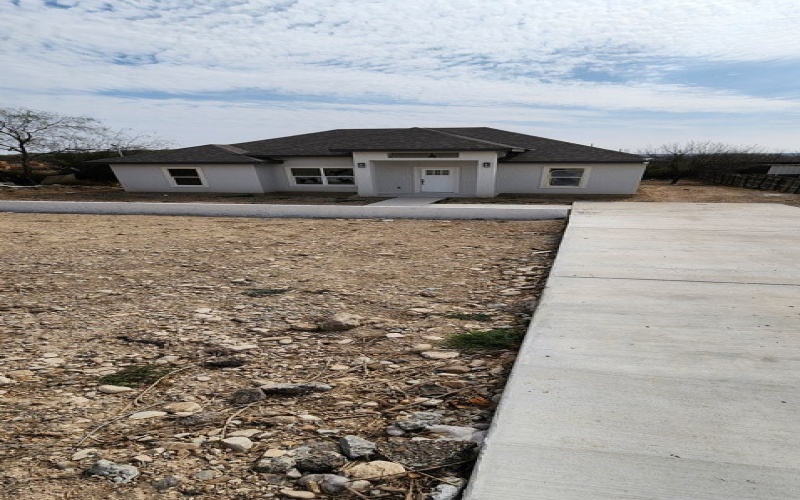 1184 Calle Baltica, Eagle Pass, TX 78852, 3 Bedrooms Bedrooms, ,2 BathroomsBathrooms,Residential,For Sale,1184 Calle Baltica,81004