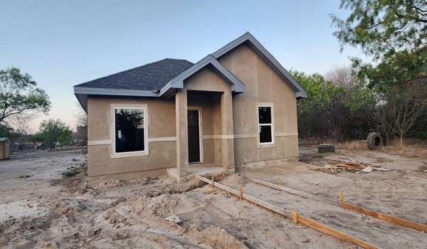 2589 Rosita Valley Rd., Eagle Pass, TX 78852, 3 Bedrooms Bedrooms, ,2 BathroomsBathrooms,Residential,For Sale,2589 Rosita Valley Rd.,81006