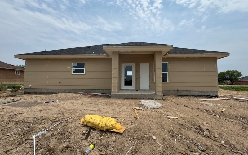 318 Winchester Dr, Eagle Pass, TX 78852, 3 Bedrooms Bedrooms, ,2 BathroomsBathrooms,Residential,For Sale,318 Winchester Dr,81157