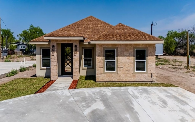 357 Dub .Dr, Eagle Pass, TX 78852, 3 Bedrooms Bedrooms, ,2 BathroomsBathrooms,Residential,For Sale,357 Dub .Dr,81162