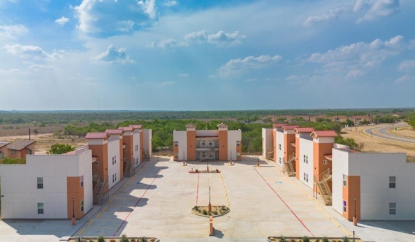 118 Grass Valley, Eagle Pass, TX 78852, 2 Bedrooms Bedrooms, ,2 BathroomsBathrooms,Residential,For Sale,118 Grass Valley,81195