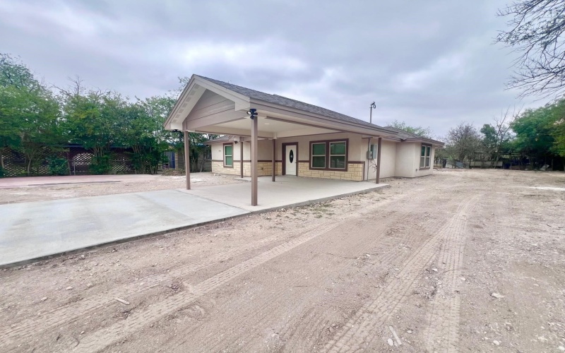 904 Pierce, Del Rio, TX 78840, 3 Bedrooms Bedrooms, ,2 BathroomsBathrooms,Residential,For Sale,904 Pierce,206991