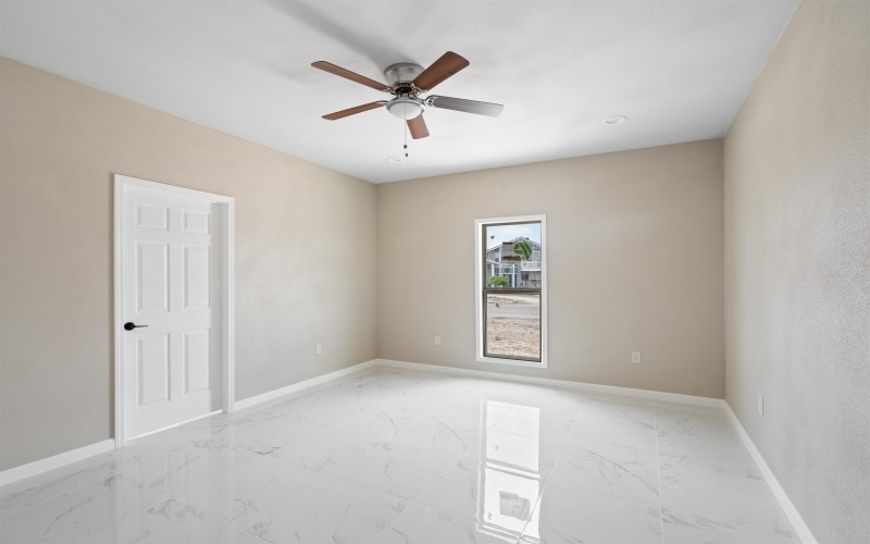 404 El Lago Camino, Del Rio, TX 78840, 3 Bedrooms Bedrooms, ,2 BathroomsBathrooms,Residential,For Sale,404 El Lago Camino,207022