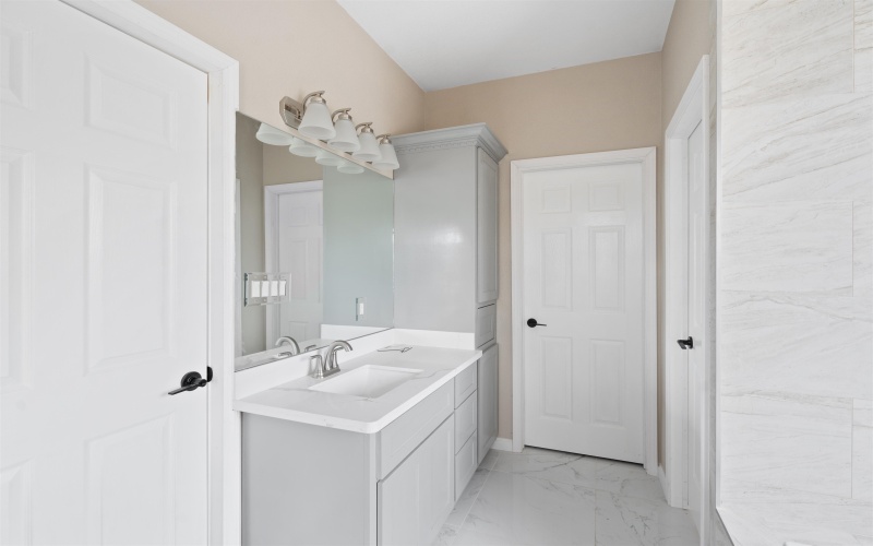 404 El Lago Camino, Del Rio, TX 78840, 3 Bedrooms Bedrooms, ,2 BathroomsBathrooms,Residential,For Sale,404 El Lago Camino,207022