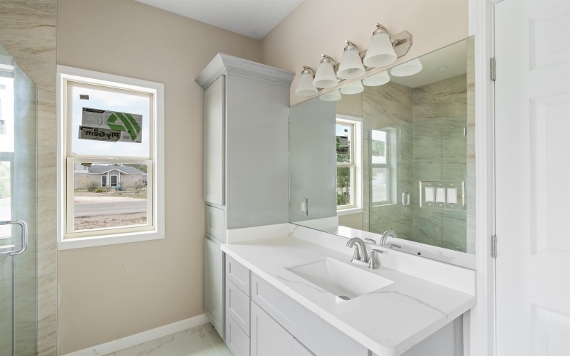 404 El Lago Camino, Del Rio, TX 78840, 3 Bedrooms Bedrooms, ,2 BathroomsBathrooms,Residential,For Sale,404 El Lago Camino,207022