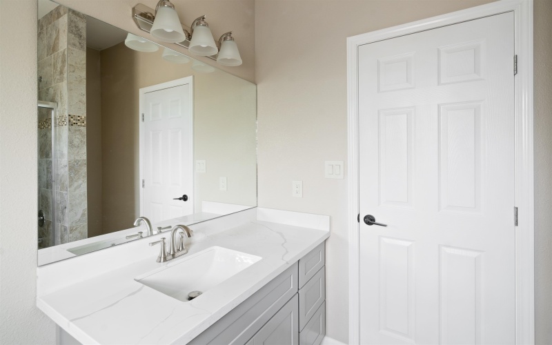 404 El Lago Camino, Del Rio, TX 78840, 3 Bedrooms Bedrooms, ,2 BathroomsBathrooms,Residential,For Sale,404 El Lago Camino,207022