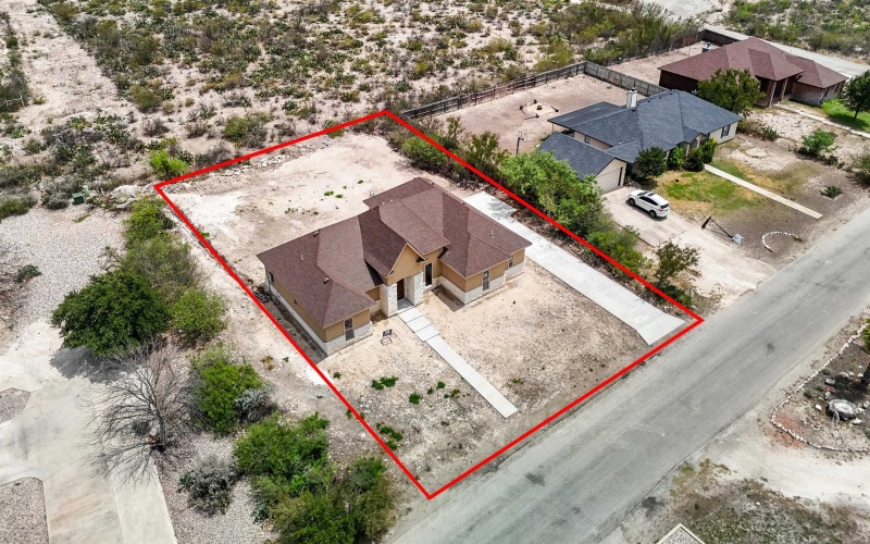 404 El Lago Camino, Del Rio, TX 78840, 3 Bedrooms Bedrooms, ,2 BathroomsBathrooms,Residential,For Sale,404 El Lago Camino,207022