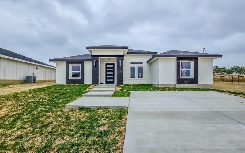1096 Pizzaro, Eagle Pass, TX 78852, 3 Bedrooms Bedrooms, ,2 BathroomsBathrooms,Residential,For Sale,1096 Pizzaro,81212