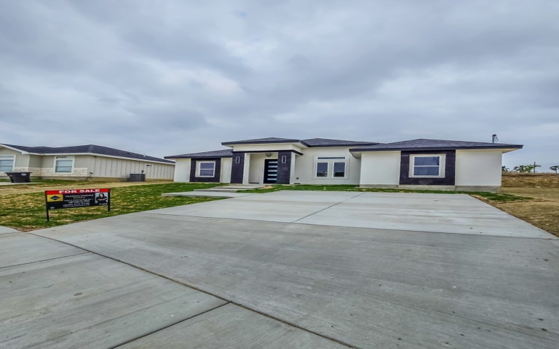 1096 Pizzaro, Eagle Pass, TX 78852, 3 Bedrooms Bedrooms, ,2 BathroomsBathrooms,Residential,For Sale,1096 Pizzaro,81212