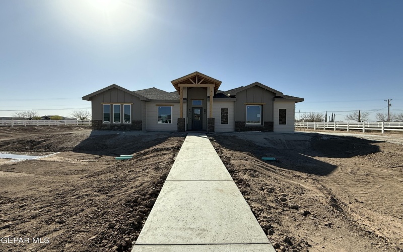 320 Roper Lane, Clint, TX 79836, 4 Bedrooms Bedrooms, ,3 BathroomsBathrooms,Residential,For Sale,320 Roper Lane,884293