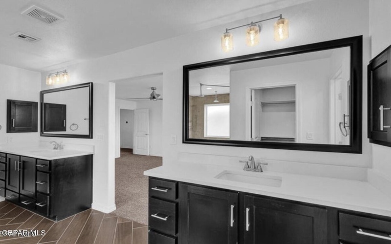 181 White Oaks Trail, Sunland Park, NM 88063, 6 Bedrooms Bedrooms, ,3 BathroomsBathrooms,Residential,For Sale,181 White Oaks Trail,905407