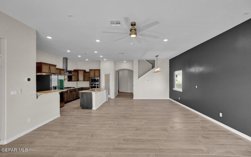 193 White Oaks Trail, Sunland Park, NM 88063, 6 Bedrooms Bedrooms, ,3 BathroomsBathrooms,Residential,For Sale,193 White Oaks Trail,905411