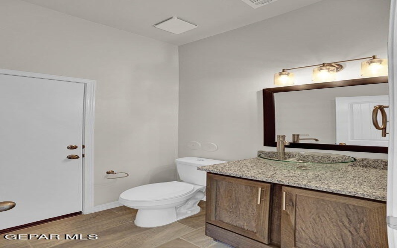193 White Oaks Trail, Sunland Park, NM 88063, 6 Bedrooms Bedrooms, ,3 BathroomsBathrooms,Residential,For Sale,193 White Oaks Trail,905411