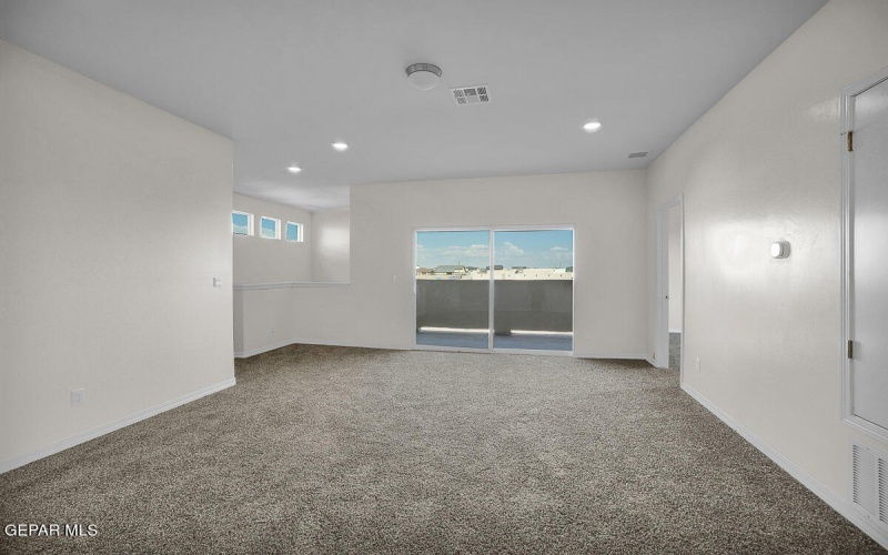 193 White Oaks Trail, Sunland Park, NM 88063, 6 Bedrooms Bedrooms, ,3 BathroomsBathrooms,Residential,For Sale,193 White Oaks Trail,905411