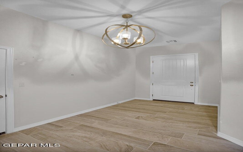 193 White Oaks Trail, Sunland Park, NM 88063, 6 Bedrooms Bedrooms, ,3 BathroomsBathrooms,Residential,For Sale,193 White Oaks Trail,905411