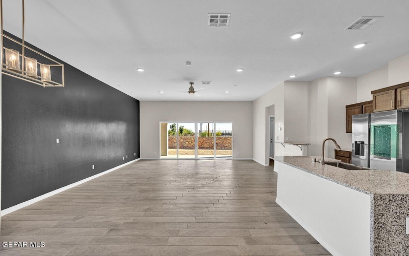193 White Oaks Trail, Sunland Park, NM 88063, 6 Bedrooms Bedrooms, ,3 BathroomsBathrooms,Residential,For Sale,193 White Oaks Trail,905411