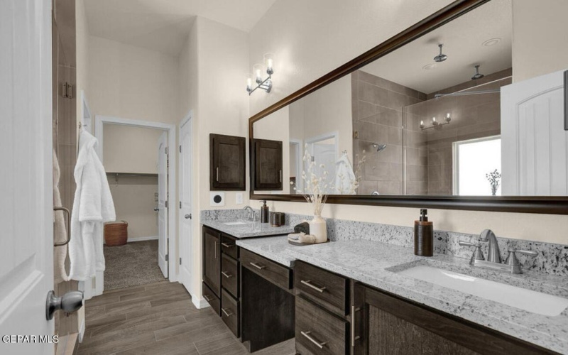 155 White Oaks Trail, Sunland Park, NM 88063, 5 Bedrooms Bedrooms, ,2 BathroomsBathrooms,Residential,For Sale,155 White Oaks Trail,905437