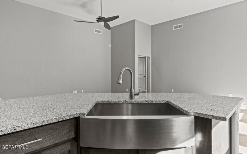 15156 Ambition Avenue, El Paso, TX 79938, 4 Habitaciones Habitaciones , ,2 BañosBaños,Residential,En Venta,15156 Ambition Avenue,895056