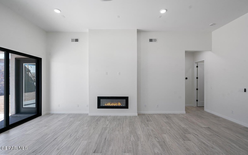 12945 Shawbury Drive, El Paso, TX 79928, 4 Habitaciones Habitaciones , ,3 BañosBaños,Residential,En Venta,12945 Shawbury Drive,905455