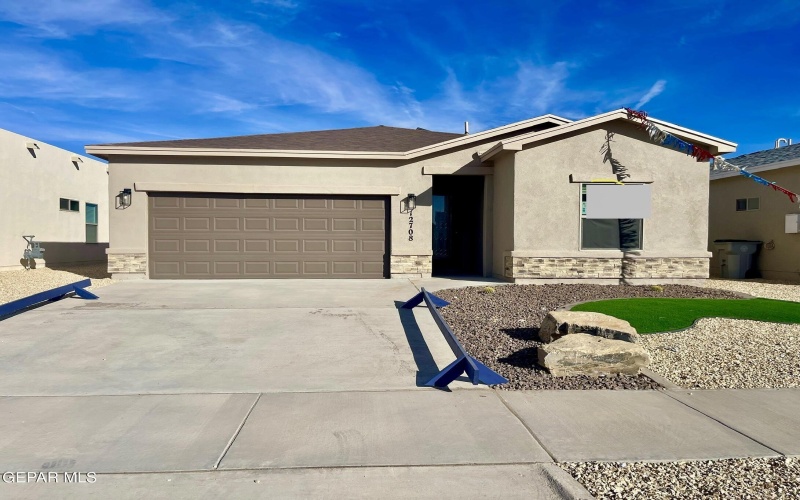 12708 Viendo Norte Drive, El Paso, TX 79934, 3 Bedrooms Bedrooms, ,2 BathroomsBathrooms,Residential,For Sale,12708 Viendo Norte Drive,895885