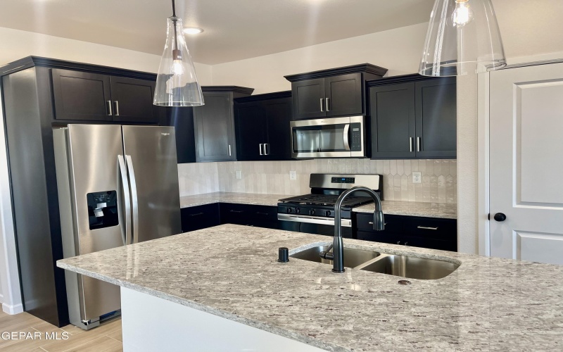 12708 Viendo Norte Drive, El Paso, TX 79934, 3 Bedrooms Bedrooms, ,2 BathroomsBathrooms,Residential,For Sale,12708 Viendo Norte Drive,895885