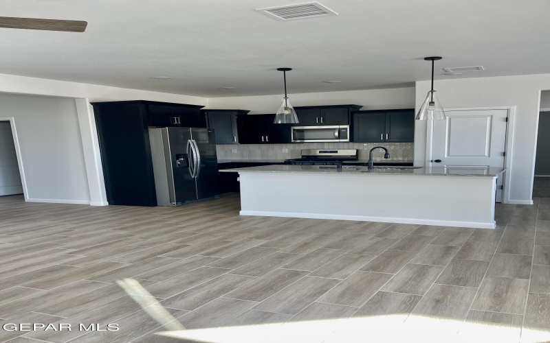 12708 Viendo Norte Drive, El Paso, TX 79934, 3 Bedrooms Bedrooms, ,2 BathroomsBathrooms,Residential,For Sale,12708 Viendo Norte Drive,895885