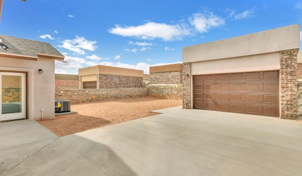 14333 Chris Zingo Lane, Horizon City, TX 79928, 3 Bedrooms Bedrooms, ,2 BathroomsBathrooms,Residential,For Sale,14333 Chris Zingo Lane,906887
