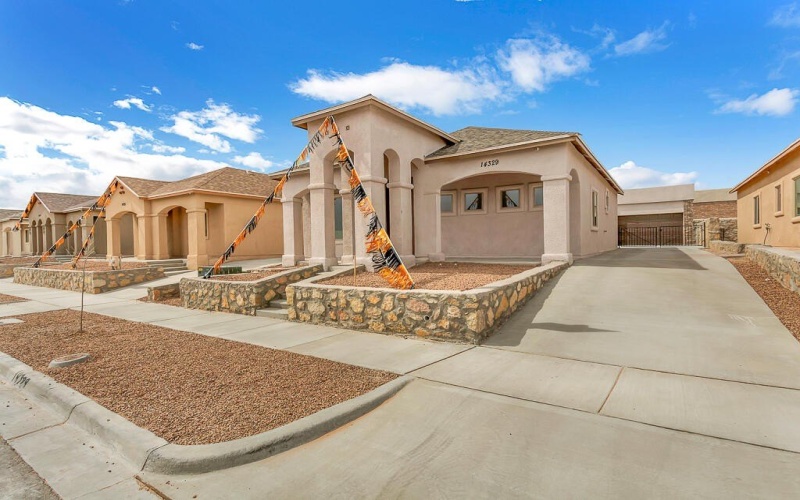 14333 Chris Zingo Lane, Horizon City, TX 79928, 3 Bedrooms Bedrooms, ,2 BathroomsBathrooms,Residential,For Sale,14333 Chris Zingo Lane,906887