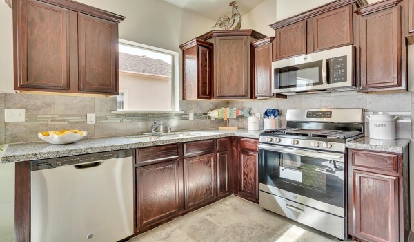 14333 Chris Zingo Lane, Horizon City, TX 79928, 3 Bedrooms Bedrooms, ,2 BathroomsBathrooms,Residential,For Sale,14333 Chris Zingo Lane,906887