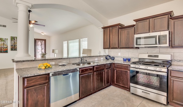 14325 Chris Zingo Lane, Horizon City, TX 79928, 3 Bedrooms Bedrooms, ,2 BathroomsBathrooms,Residential,For Sale,14325 Chris Zingo Lane,906903