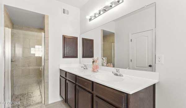 13613 Gatton Street, El Paso, TX 79928, 4 Habitaciones Habitaciones , ,2 BañosBaños,Residential,En Venta,13613 Gatton Street,896555