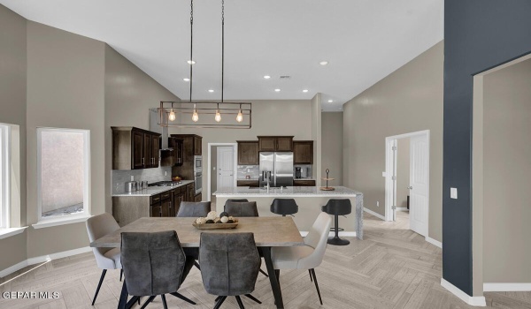 13397 Cinderford Avenue, Horizon City, TX 79928, 5 Habitaciones Habitaciones , ,3 BañosBaños,Residential,En Venta,13397 Cinderford Avenue,896644