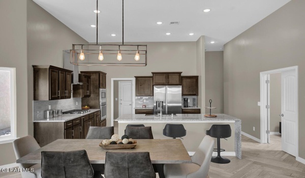 13397 Cinderford Avenue, Horizon City, TX 79928, 5 Habitaciones Habitaciones , ,3 BañosBaños,Residential,En Venta,13397 Cinderford Avenue,896644