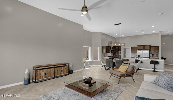 13397 Cinderford Avenue, Horizon City, TX 79928, 5 Habitaciones Habitaciones , ,3 BañosBaños,Residential,En Venta,13397 Cinderford Avenue,896644