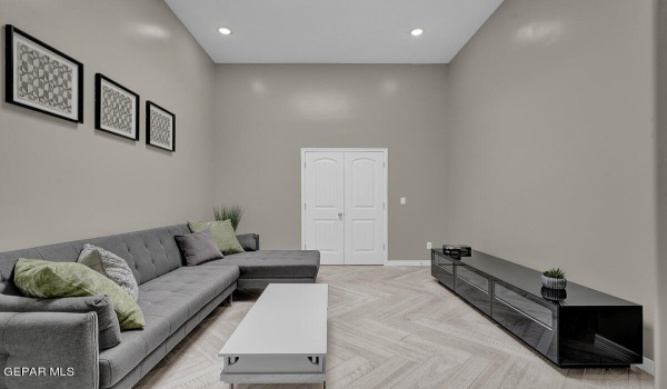 13397 Cinderford Avenue, Horizon City, TX 79928, 5 Habitaciones Habitaciones , ,3 BañosBaños,Residential,En Venta,13397 Cinderford Avenue,896644