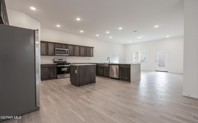 14309 Chris Zingo Lane, Horizon City, TX 79928, 5 Bedrooms Bedrooms, ,3 BathroomsBathrooms,Residential,For Sale,14309 Chris Zingo Lane,896682