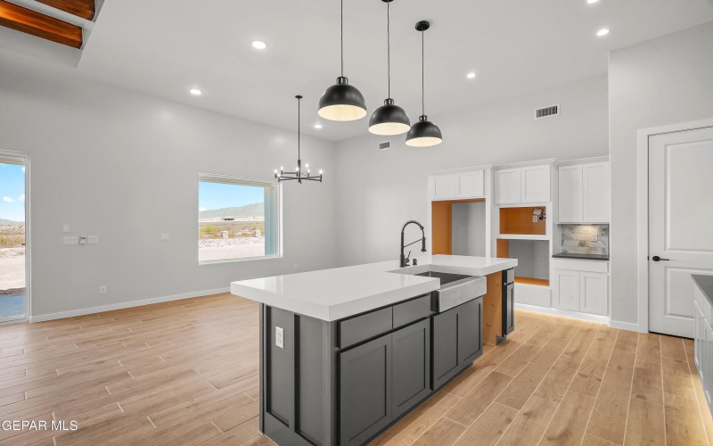 7351 Cimarron Rim Drive, El Paso, TX 79911, 4 Bedrooms Bedrooms, ,3 BathroomsBathrooms,Residential,For Sale,7351 Cimarron Rim Drive,907306