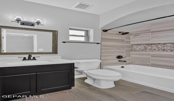 13357 Highworth Drive, El Paso, TX 79928, 3 Habitaciones Habitaciones , ,3 BañosBaños,Residential,En Venta,13357 Highworth Drive,897105