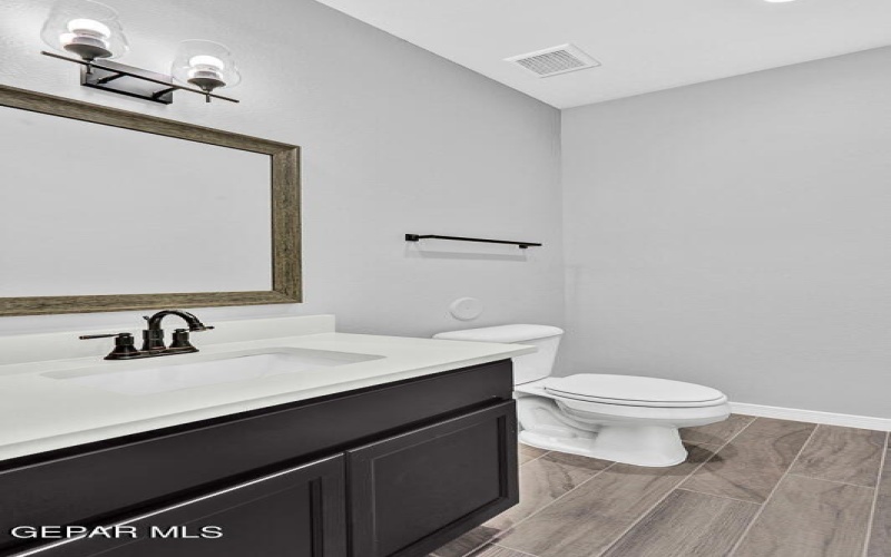 13357 Highworth Drive, El Paso, TX 79928, 3 Habitaciones Habitaciones , ,3 BañosBaños,Residential,En Venta,13357 Highworth Drive,897105