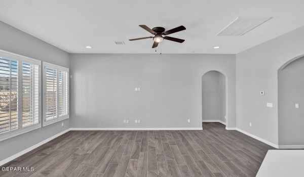 13357 Highworth Drive, El Paso, TX 79928, 3 Habitaciones Habitaciones , ,3 BañosBaños,Residential,En Venta,13357 Highworth Drive,897105