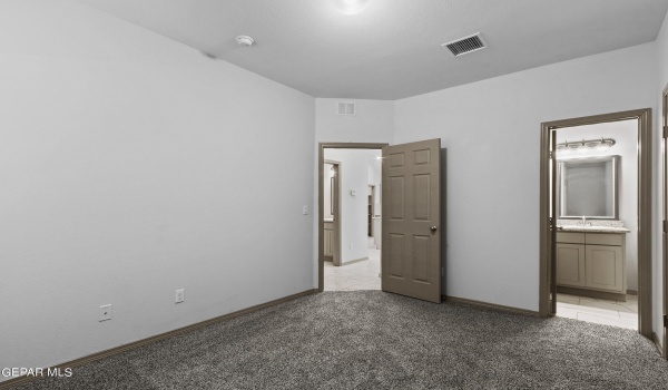 13945 Summer Valley Avenue, El Paso, TX 79928, 4 Habitaciones Habitaciones , ,3 BañosBaños,Residential,En Venta,13945 Summer Valley Avenue,907783