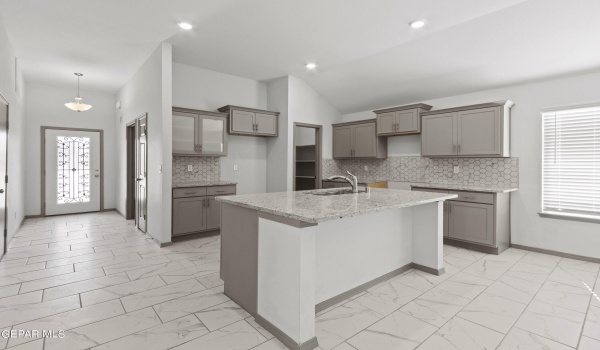 13945 Summer Valley Avenue, El Paso, TX 79928, 4 Habitaciones Habitaciones , ,3 BañosBaños,Residential,En Venta,13945 Summer Valley Avenue,907783