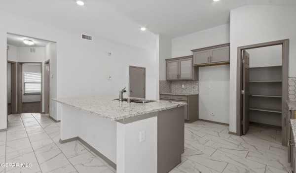 13945 Summer Valley Avenue, El Paso, TX 79928, 4 Habitaciones Habitaciones , ,3 BañosBaños,Residential,En Venta,13945 Summer Valley Avenue,907783