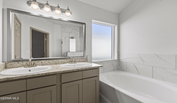13989 Summer Valley Avenue, El Paso, TX 79928, 4 Habitaciones Habitaciones , ,3 BañosBaños,Residential,En Venta,13989 Summer Valley Avenue,907787