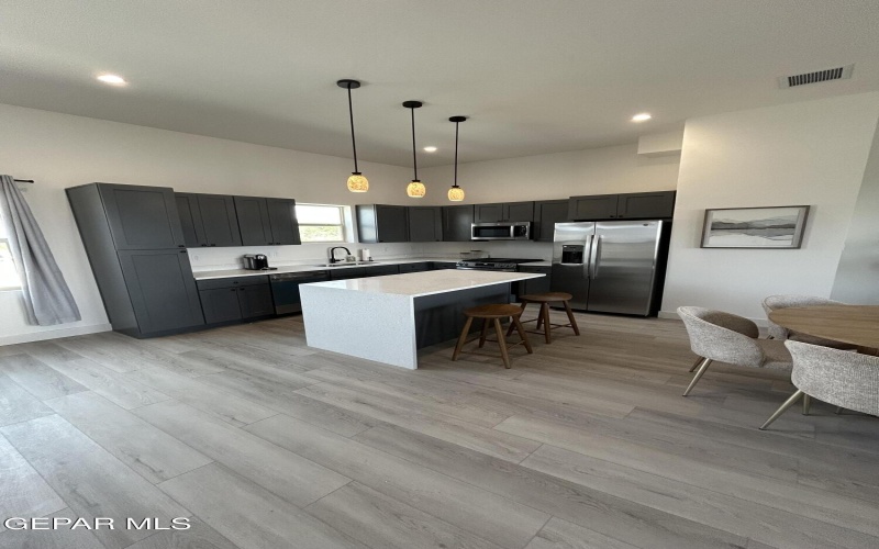 201 DESERT PASS Street unit: 5 #5, El Paso, TX 79912, 3 Bedrooms Bedrooms, ,3 BathroomsBathrooms,Residential,For Sale,201 DESERT PASS Street unit: 5,897901