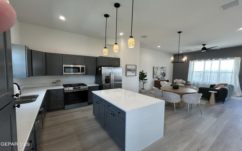 201 DESERT PASS Street unit: 5 #5, El Paso, TX 79912, 3 Bedrooms Bedrooms, ,3 BathroomsBathrooms,Residential,For Sale,201 DESERT PASS Street unit: 5,897901