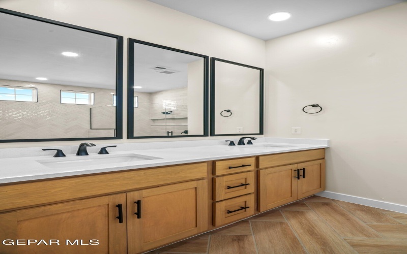 13008 Pontesbury Drive, El Paso, TX 79928, 4 Habitaciones Habitaciones , ,3 BañosBaños,Residential,En Venta,13008 Pontesbury Drive,907826
