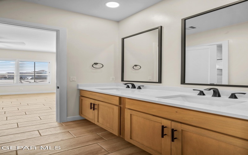 13008 Pontesbury Drive, El Paso, TX 79928, 4 Habitaciones Habitaciones , ,3 BañosBaños,Residential,En Venta,13008 Pontesbury Drive,907826