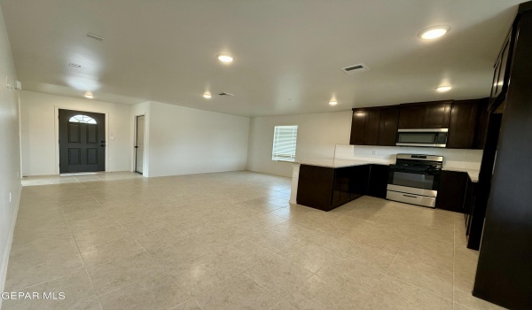 628 Danube Drive, Horizon City, TX 79928, 4 Habitaciones Habitaciones , ,2 BañosBaños,Residential,En Venta,628 Danube Drive,908301